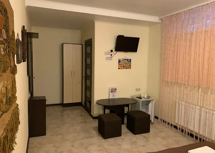 Breeze Hotel