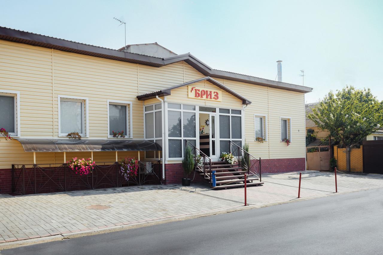 Breeze Hotel *